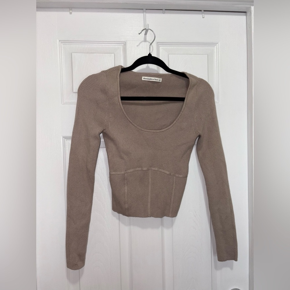 Abercrombie fitted sweater